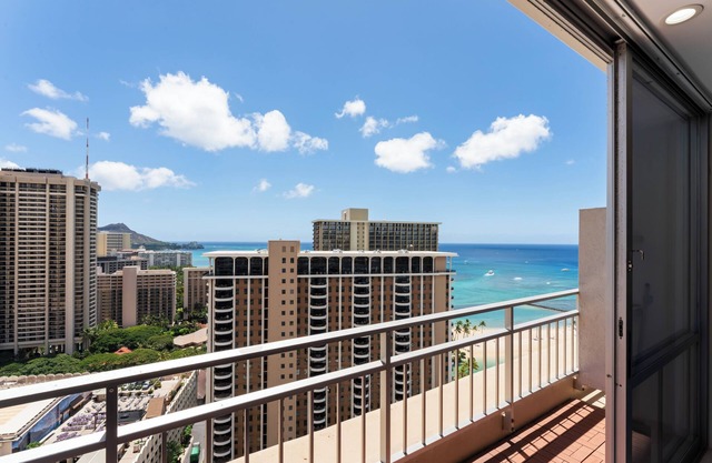 Penthouse Ocean View 2 Bedroom sleeps 8