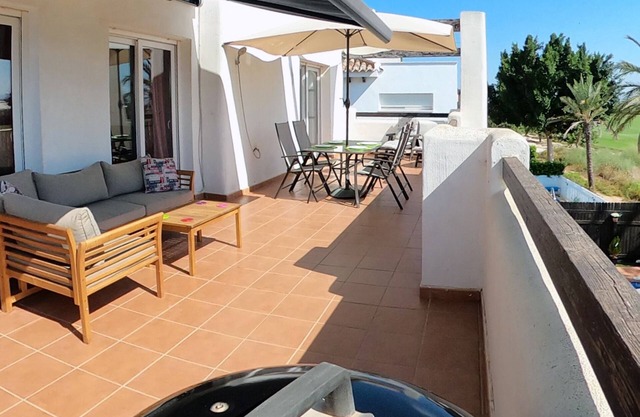 Penthouse mit Blick auf den Golfplatz von Mar Menor. GRATIS WIFI. Schönes Schwimmbad.