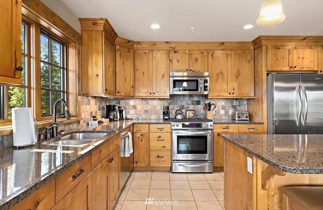 Penthouse VIEW 2 Bedroom Trailhead Condo in Suncadia