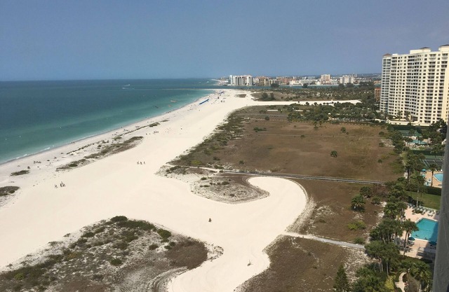 PENTHOUSE VIEWS TOP FLOOR Direct Gulf Front