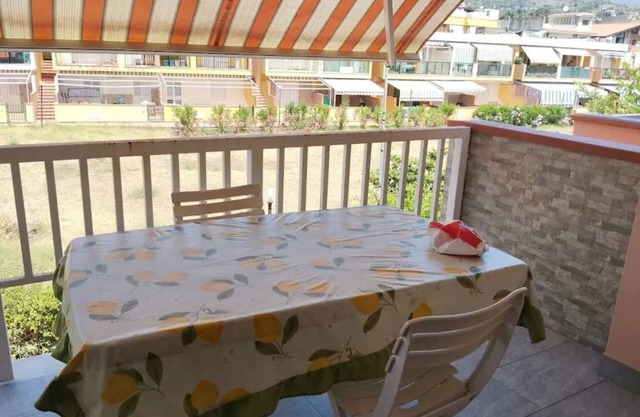 "Peonia" Apartment a Few Meters From the Sea