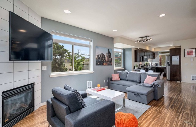 Perch - Marion Manor 13: Spacious & cozy living in the heart of Seattle