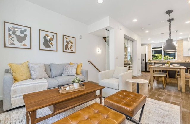 Perch - Walk to Space Needle | 3BR/2BA Home w Parking!