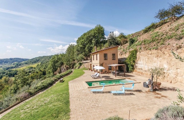 Perfekte, atemberaubende Aussicht überall vom Hauspool, der Terrasse und dem Garten