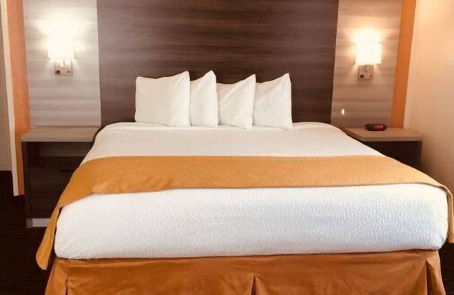 PERFECT 1 KING BED ROOM @HEART OF MONTEREY