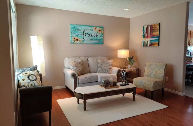 Perfect 3 bedroom house in prime location of South Windsor