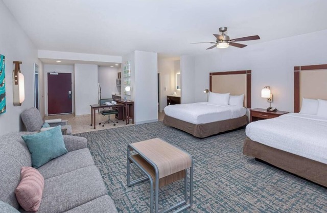 Perfect Atlanta Location : Indoor Pool w/ Free Hot Breakfast & Free Parking