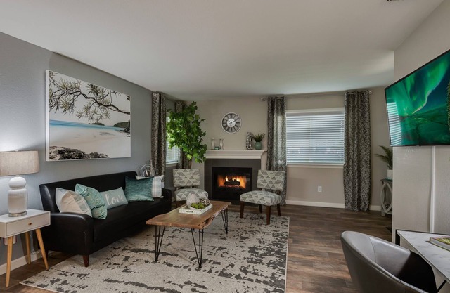 Perfect, Comfortable Place In Great Location!