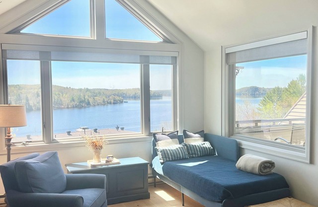 Perfect Convenient Escape enjoy a bright Clean Central Cozy family sized condo