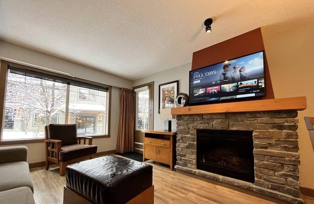 Perfect family 2 bed condo w/ hot tub
