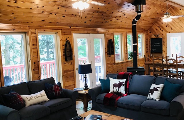 Perfect Family Getaway on Little Kennisis Lake