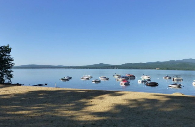 Perfect family getaway on Lake Ossipee In the Mountain View community