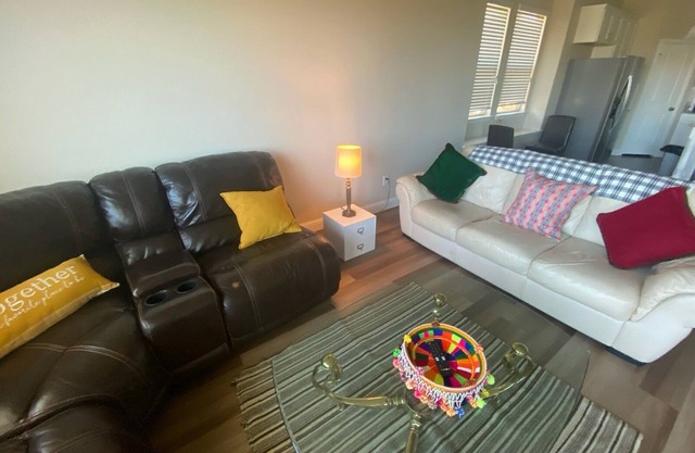 Perfect Family Getaway/ Close to Several Attractions!