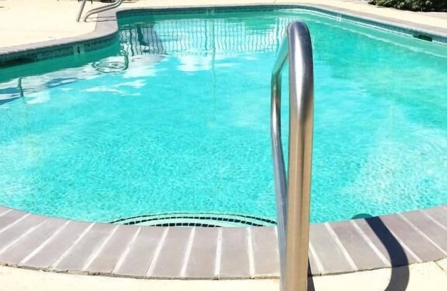 Perfect for a Family or Friends! 2 Spacious Rooms with Gorgeous Views, Pool!