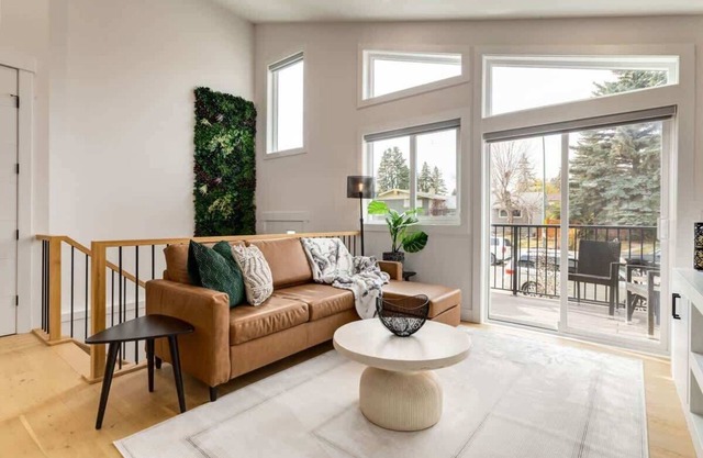 Perfect for Long Stays, Free Parking, Pets Allowed