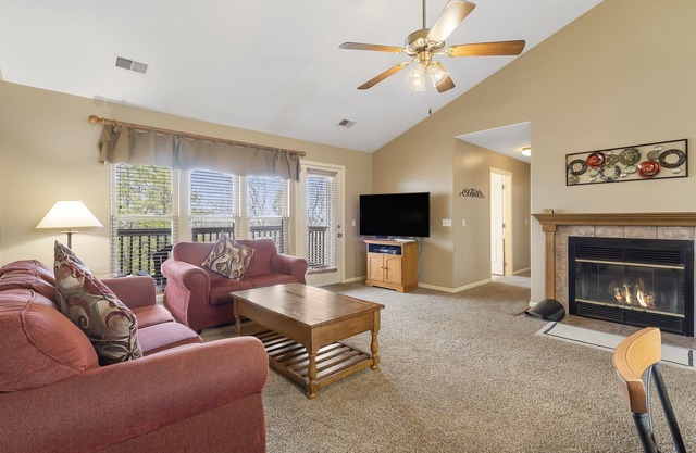 Perfect for the Family! Connecting Condo + Suite with Resort Amenities
