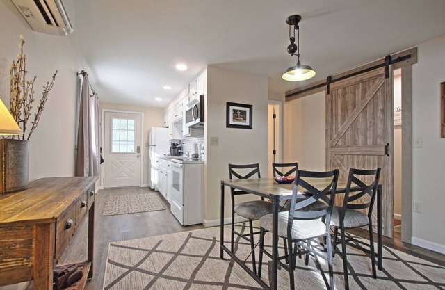 ❤️ Perfect for traveling nurses! - Wifi, AC, 4-6 minute commute to Hershey Med