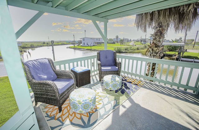 Perfect little Getaway for the fishers and beach goers!