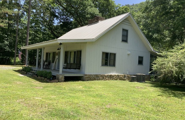 Perfect Little Red River Getaway with Private Fishing Dock!!!