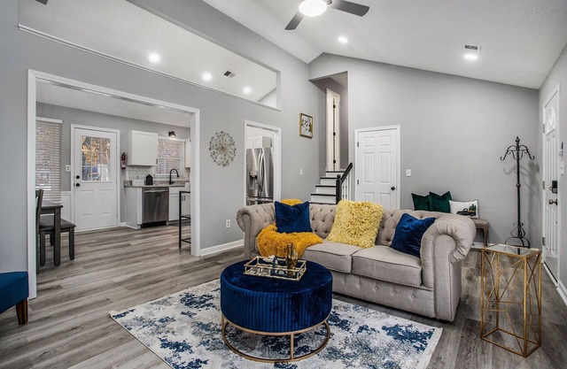 Perfect Location Large groups 5Bd Home - Lakepoint