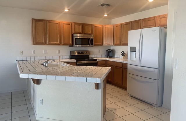Perfect location for Snow Birds. 4 miles from the Casinos and the river