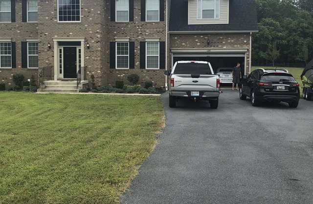 Perfect nice basement apartment for travel workers with all essentials provided!