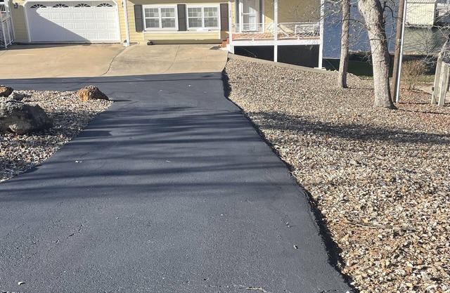 Perfect on the water Lake Ozark getaway on mile-marker 8!