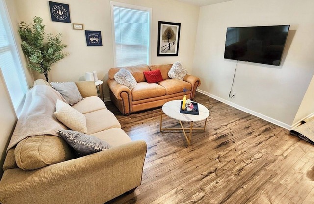 Perfect Private Birmingham Getaway Near Downtown!