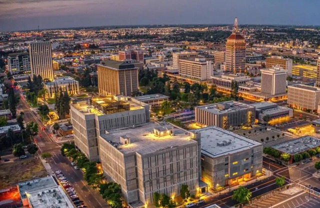 Perfect Private Fresno Getaway Near Downtown!