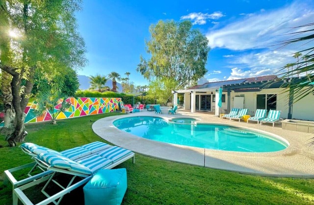 Perfect Private Oasis. Distinctly Palm Springs!