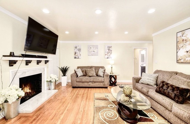 Perfect Private Sacramento Retreat Near Downtown!