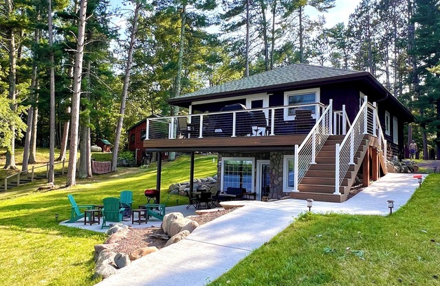 Perfekte Chippewa Flowage Frontage auf Premier Moores Bay!