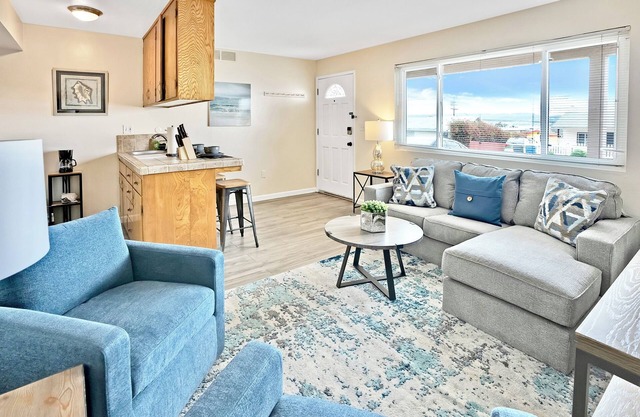 Perfect Seaside Beach Retreat Minutes to Monterey!