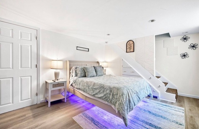 Perfect Stamford Getaway Minutes to Harbor Point!