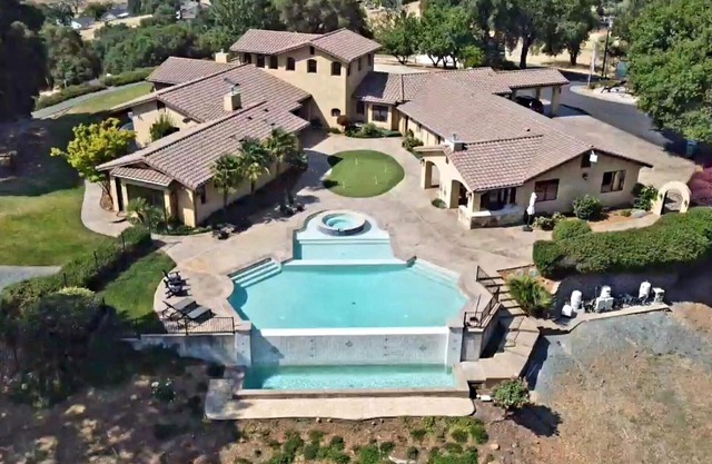 Perfekt für Hochzeiten, Empfänge oder Familientreffen - ein kleines Stück vom Himmel.