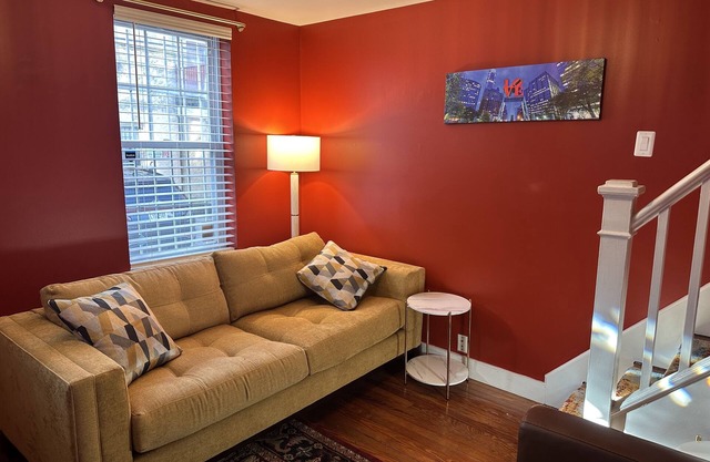 Perfect Walk Score! Pet Friendly Home in Central Philly