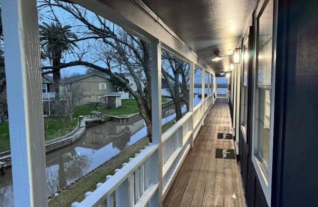 Perfect Waterfront Getaway