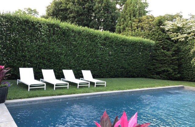 Perfect Home im Herzen von Southampton Village. Wunderschön angelegten Pool