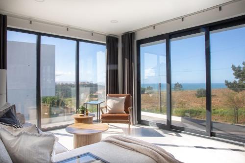 Perfeito Suite - top floor only