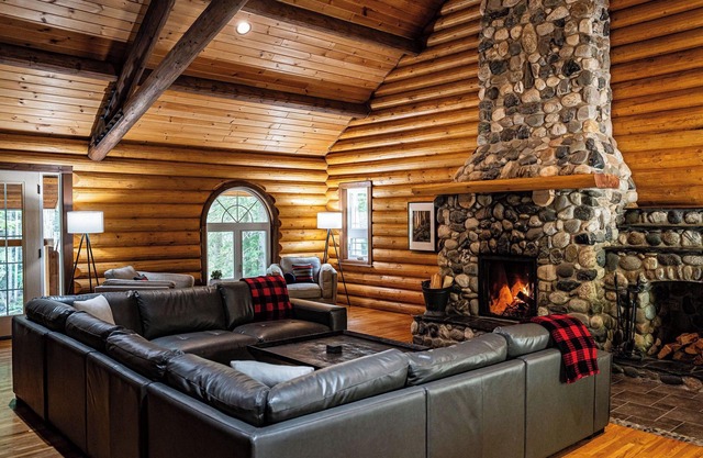 Perry River Lodge, a Riverside Retreat