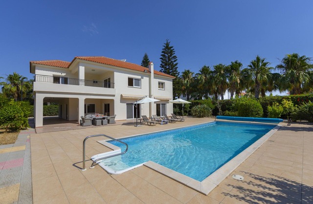 Larnaca Pervolia Seaside Mansion 7