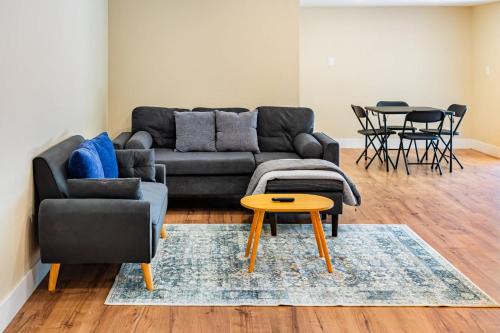 Pet & Family-Friendly 4BR Grill & Chill