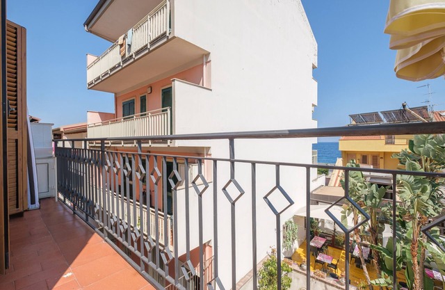 Haustierfreundliches 'Ferienhaus Santa Teresa Di Riva' mit Meerblick