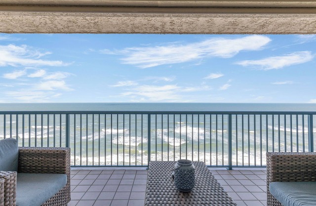 🌊 Pet Friendly - DiMucci Towers Ten 1604 ☀️
