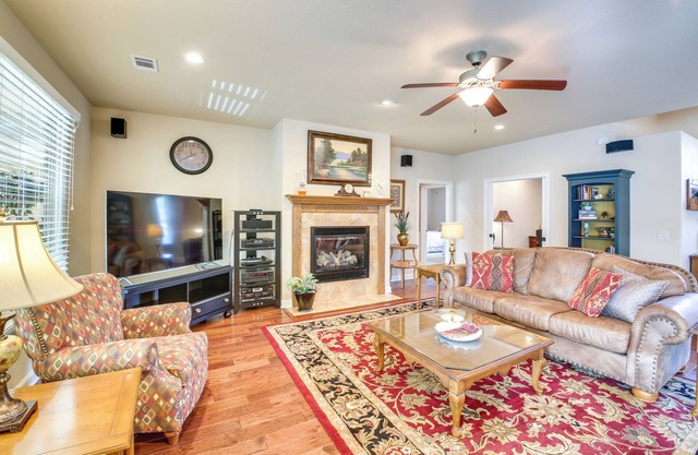 Pet-Friendly Hot Springs Village Townhome w/ Patio