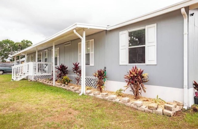 Pet Friendly 3 Bed 2 bath Family Home on the Water