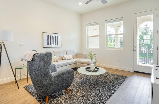 Pet-Friendly 4BR House in Newark with Parking