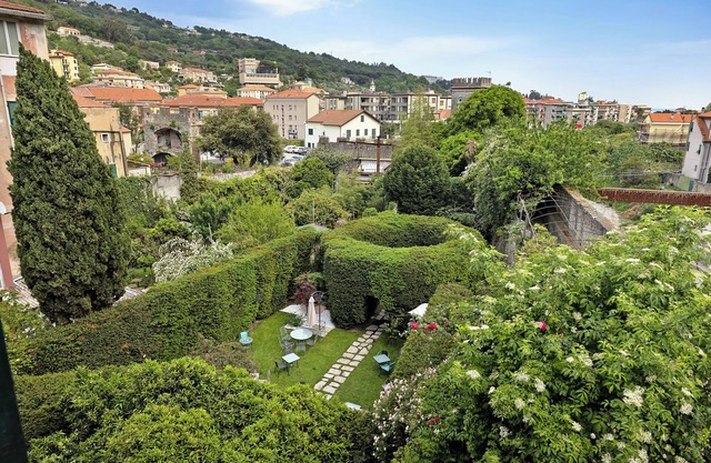 Haustierfreundliche Ferienwohnung Trilocale Ginevra mit Bergblick, Balkon und WLAN