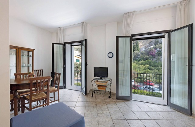 Haustierfreundliche Ferienwohnung "13 Mehari" mit Balkon und WLAN