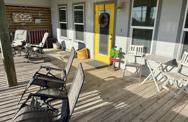 Pet-Friendly Beach Fenced Yard Bike Quiet Location